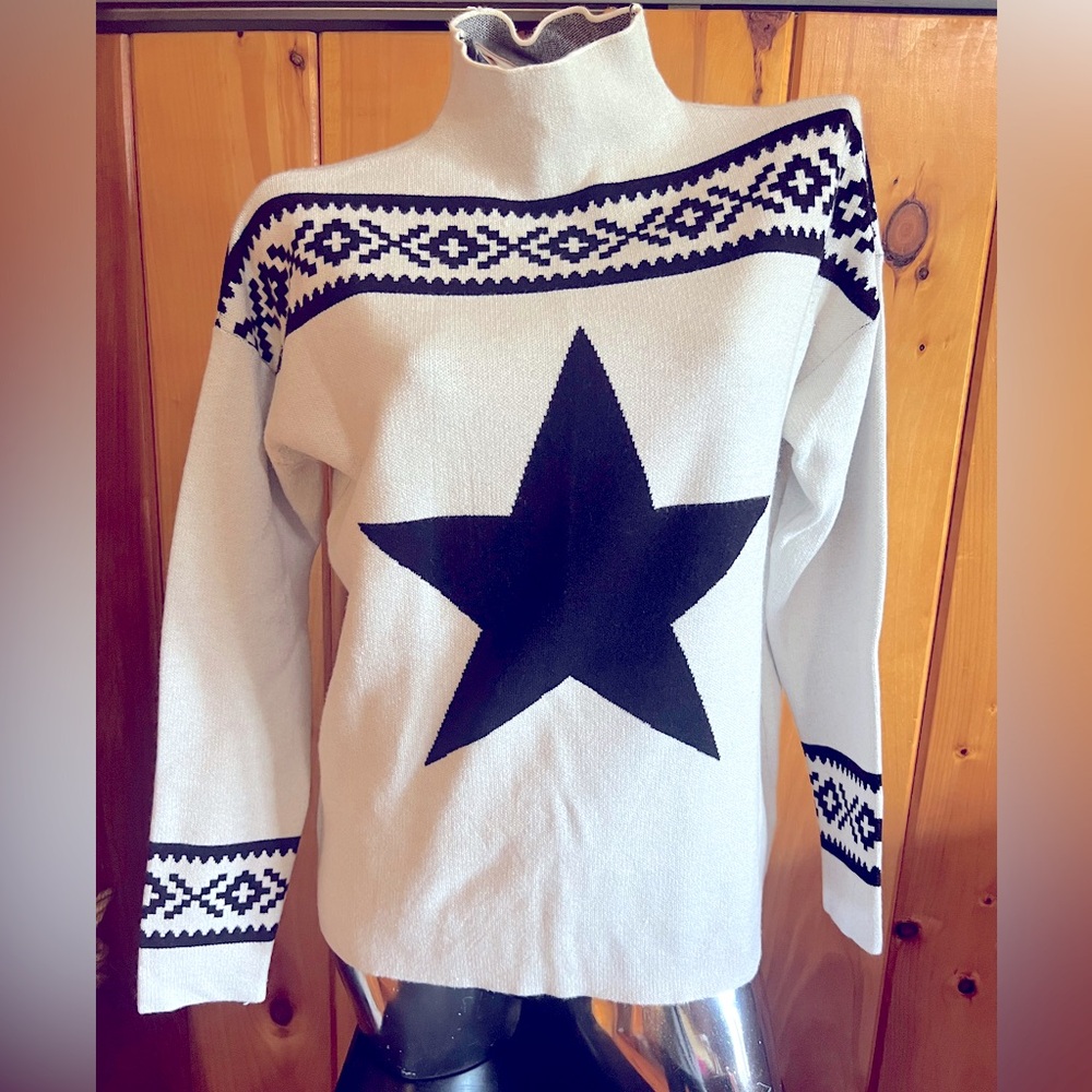 TAHARI Star Sweater (M)